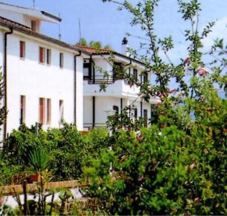 Residence Oasi Бриатико Экстерьер фото